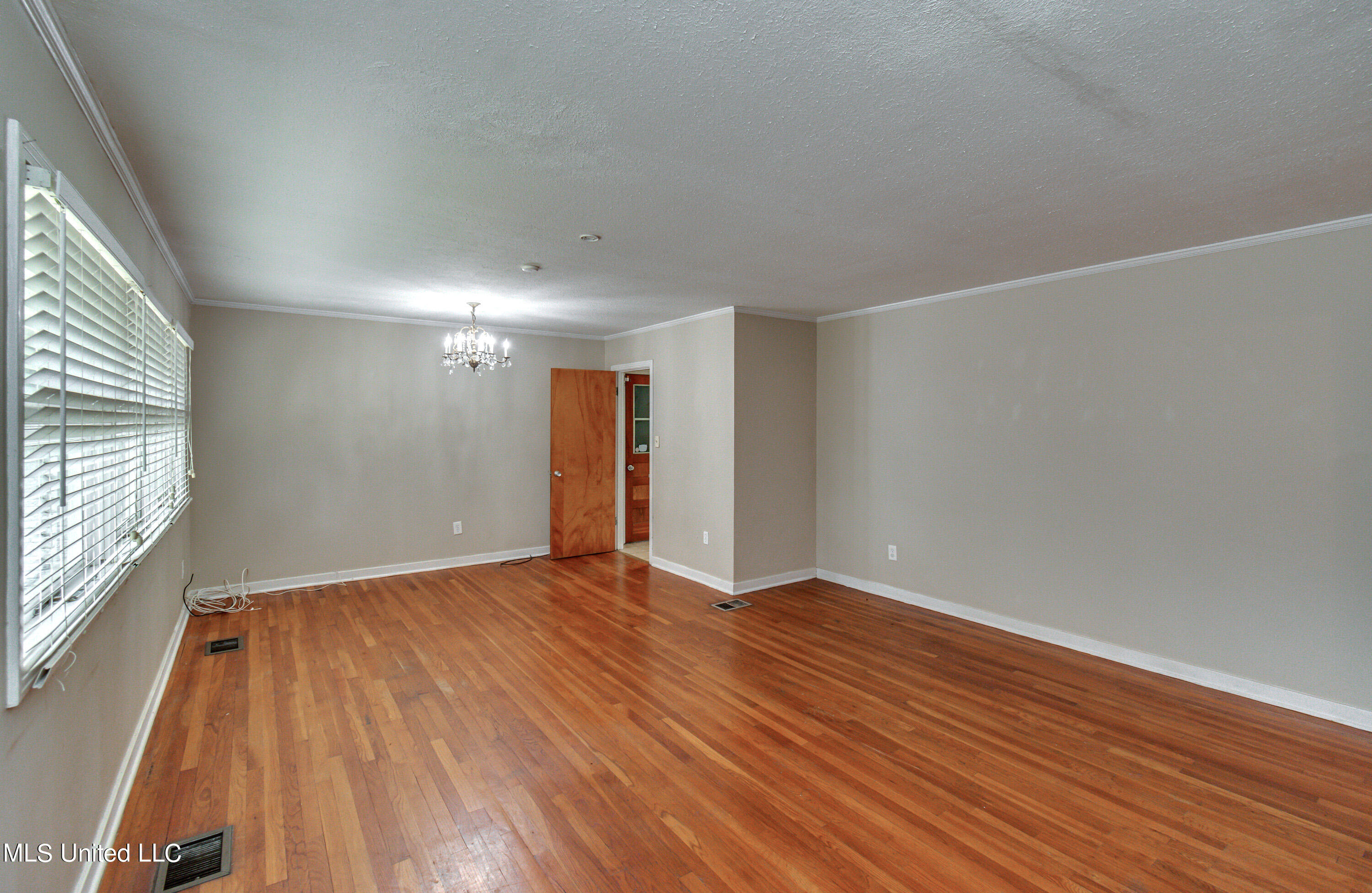 726 Brookwood Road Jackson, MS 39206 - Photo 7 of 45 726 Brookwood-23