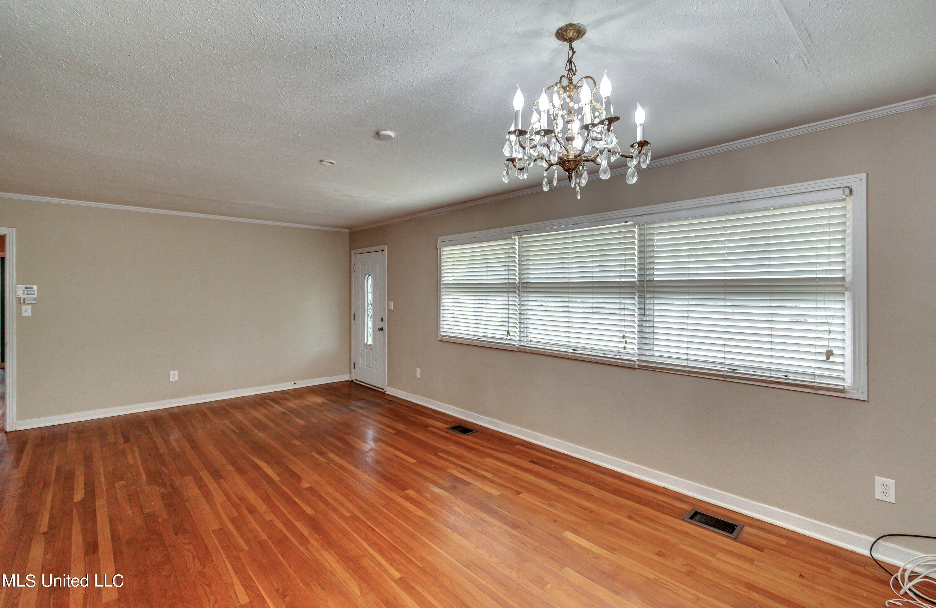 726 Brookwood Road Jackson, MS 39206 - Photo 9 of 45 726 Brookwood-25