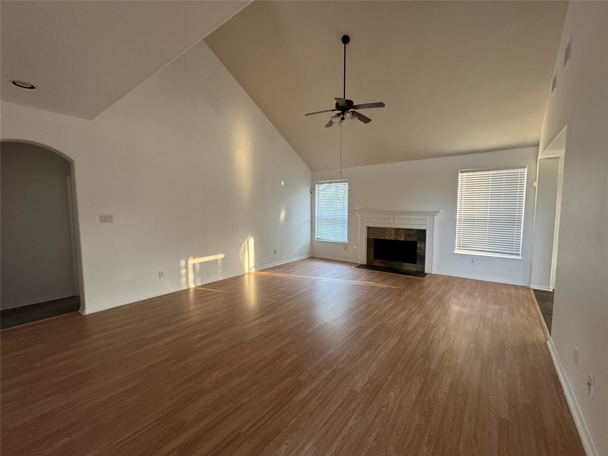 6311 Auburn Terrace Court Spring, TX 77389 - Photo 7 of 38