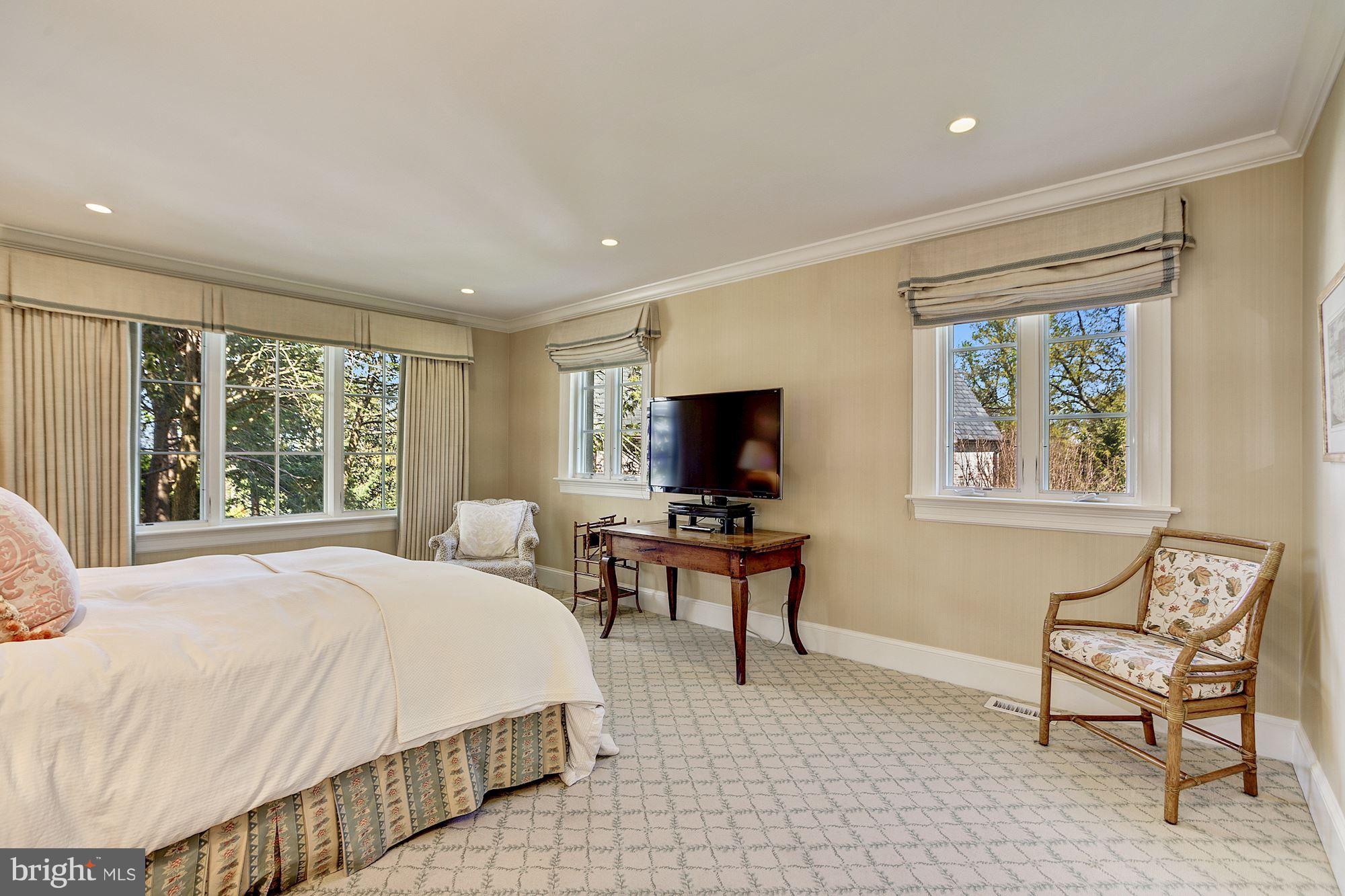 3110 Chain Bridge Road Northwest Washington, DC 20016 - Photo 15 of 30 Bedroom (Master)