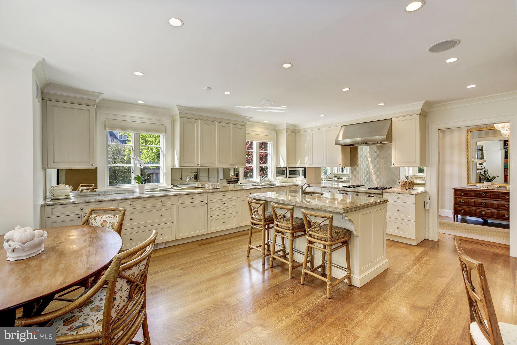 3110 Chain Bridge Road Northwest Washington, DC 20016 - Photo 10 of 30 Kitchen