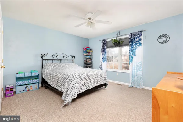 $284,900 | 125 Mulberry Lane, Wardensville, WV 26851