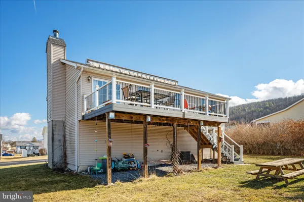 $284,900 | 125 Mulberry Lane, Wardensville, WV 26851