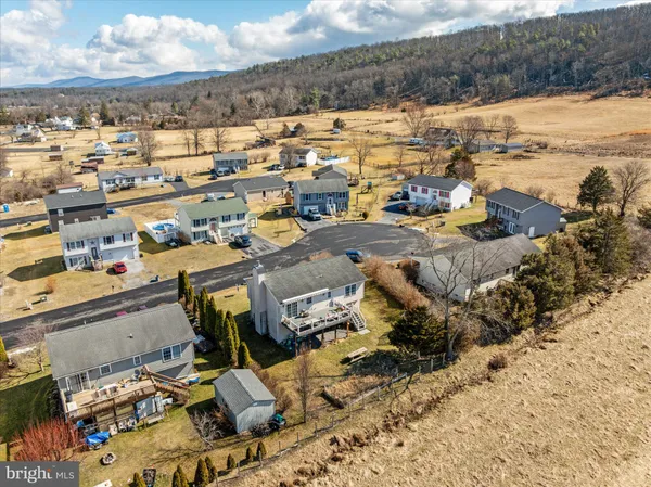 $284,900 | 125 Mulberry Lane, Wardensville, WV 26851