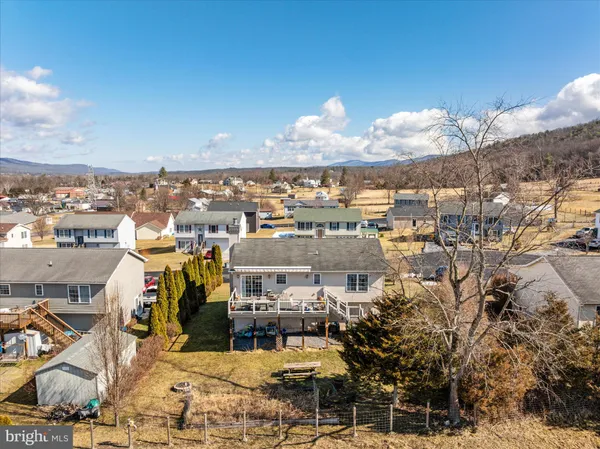 $284,900 | 125 Mulberry Lane, Wardensville, WV 26851