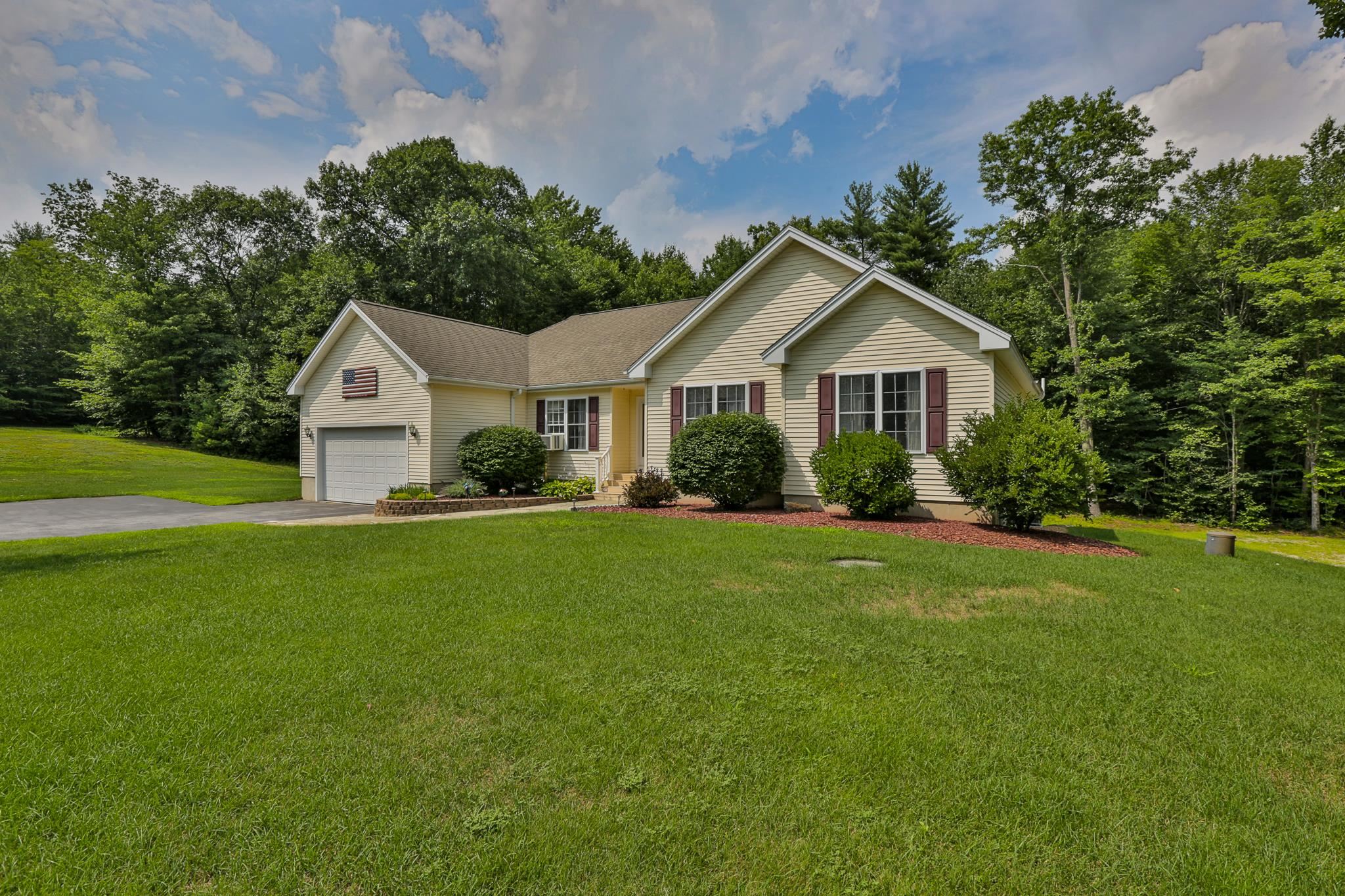 303 Lords Mill Road Epsom, NH 03234 - Photo 5 of 57