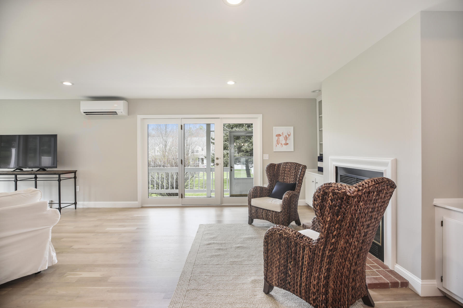 239 Sea Road, Unit 33 Kennebunk, ME 04043 - Photo 13 of 29 Living Room II
