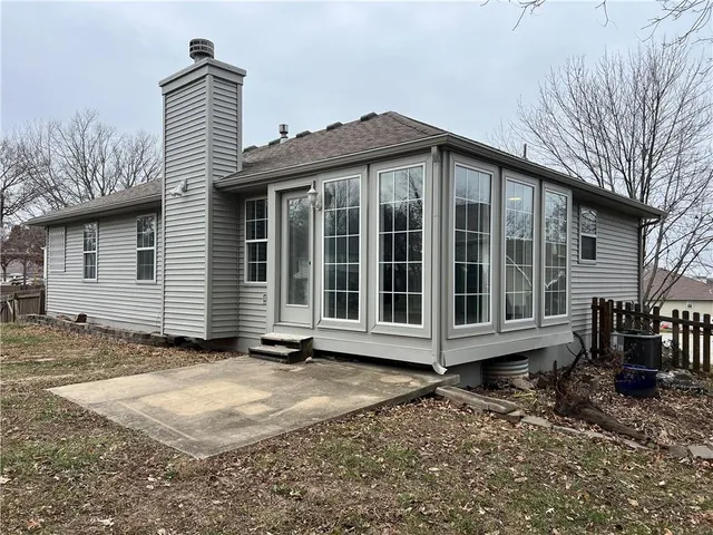 $330,000 | 4902 Northwest Nantucket Drive, Blue Springs, MO 64015