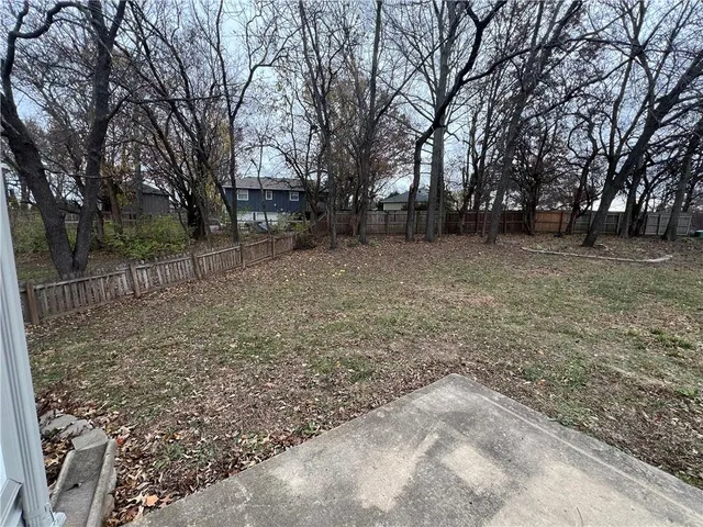 $330,000 | 4902 Northwest Nantucket Drive, Blue Springs, MO 64015