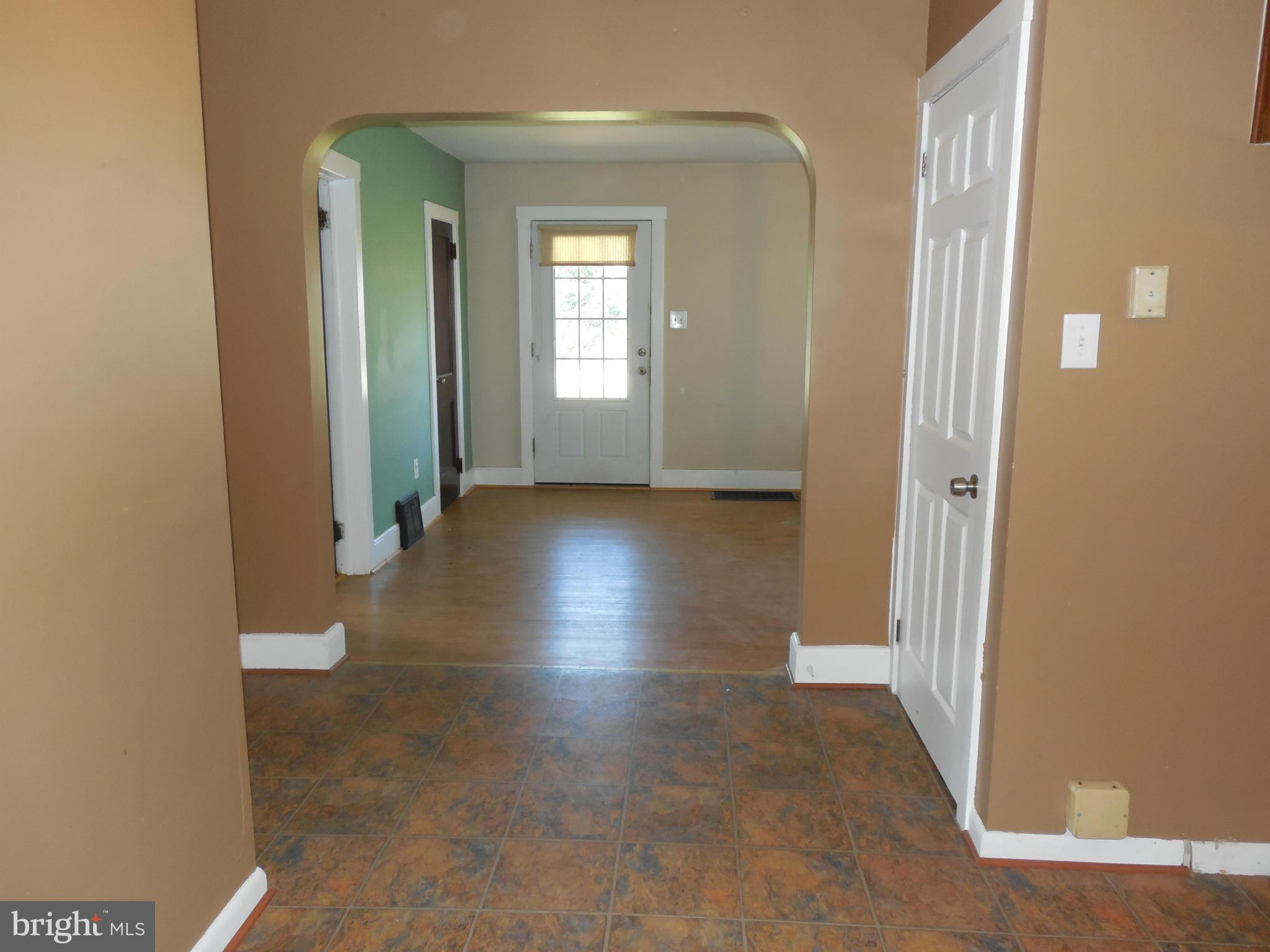 446 Slab Road Delta, PA 17314 - Photo 8 of 29 Interior (General)