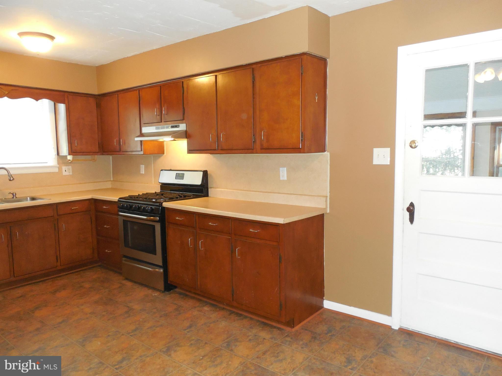446 Slab Road Delta, PA 17314 - Photo 9 of 29 Kitchen