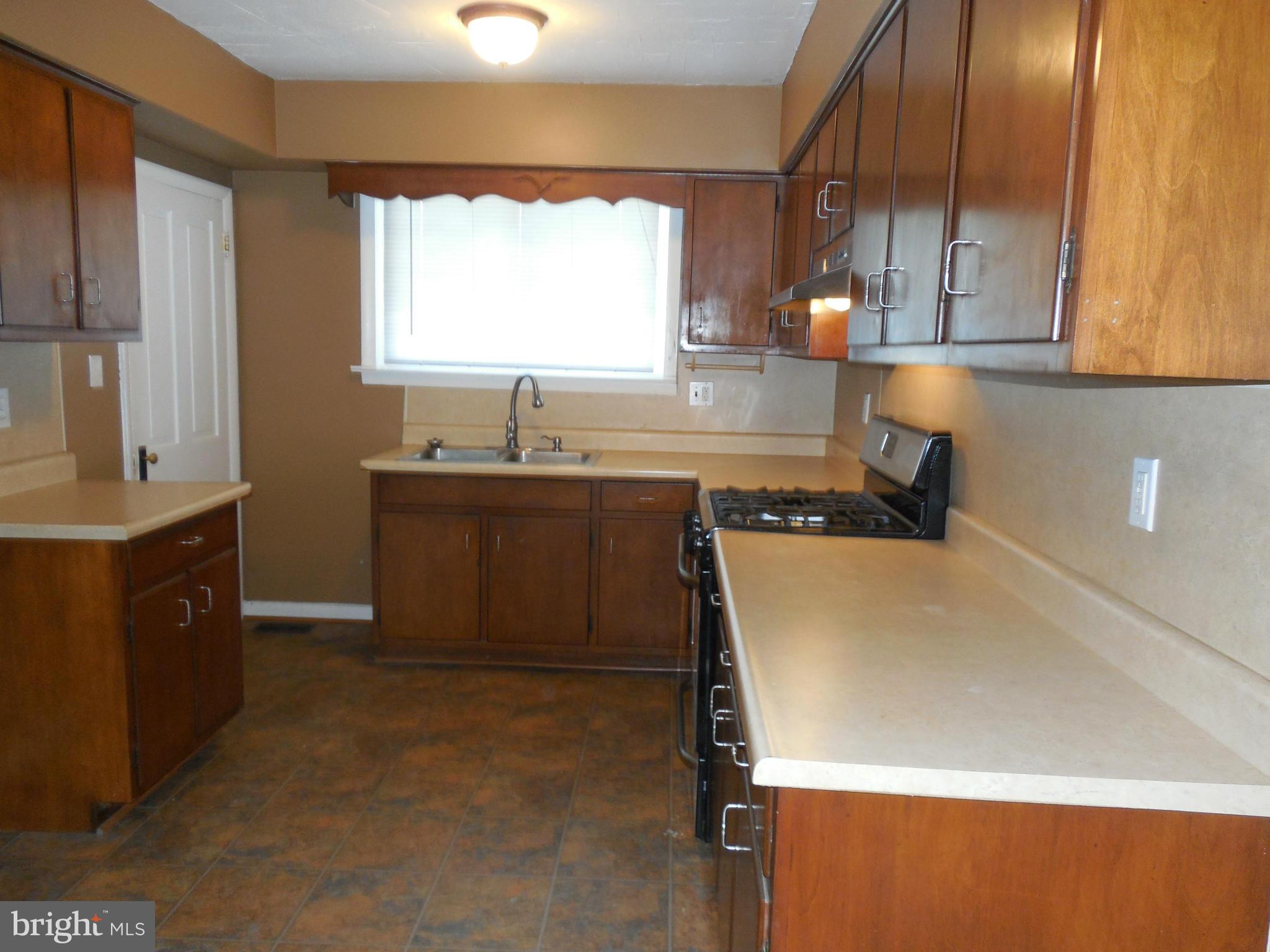 446 Slab Road Delta, PA 17314 - Photo 10 of 29 Kitchen