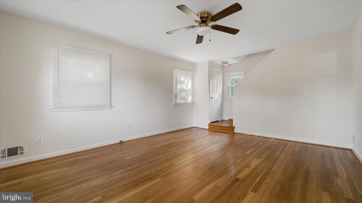 1107 Wilson Place Frederick, MD 21702 - Photo 3 of 19 Living Romm