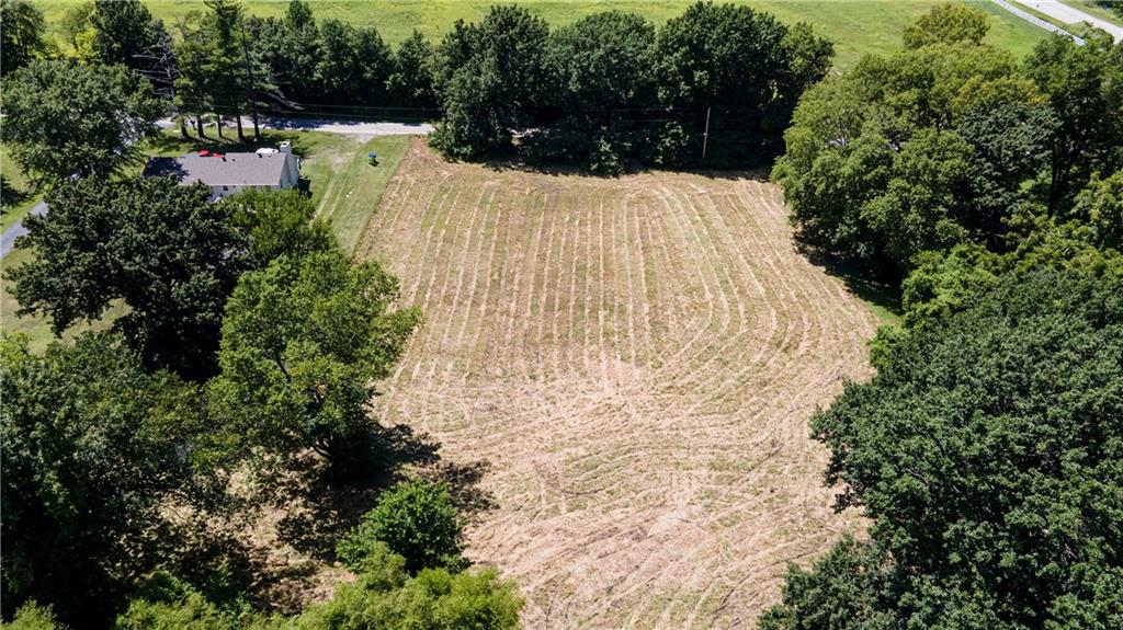 1801 Southwest Sampson Road Lee's Summit, MO 64082 - Photo 9 of 13