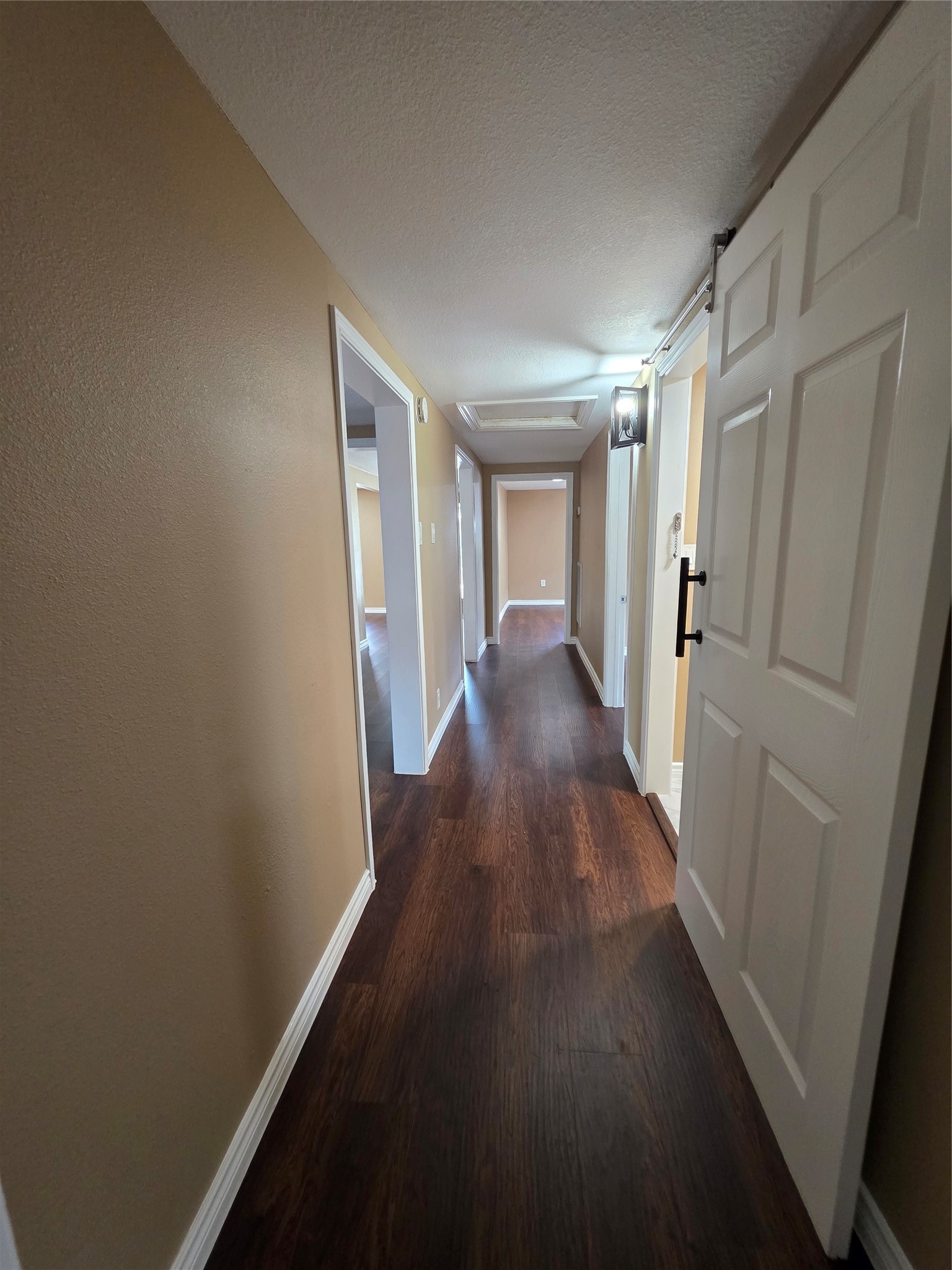 4105 Rutland Street Houston, TX 77018 - Photo 22 of 34 Secondary bathroom located adjacent to the secondary bedrooms.