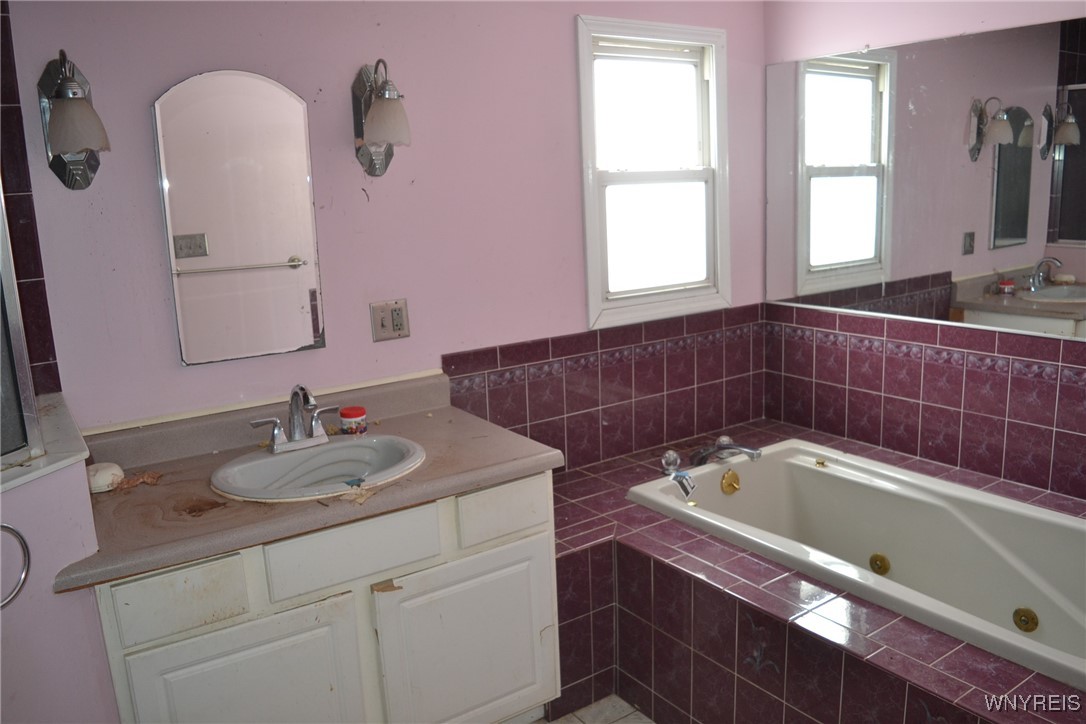 8610 Goodrich Road Clarence, NY 14032 - Photo 18 of 22