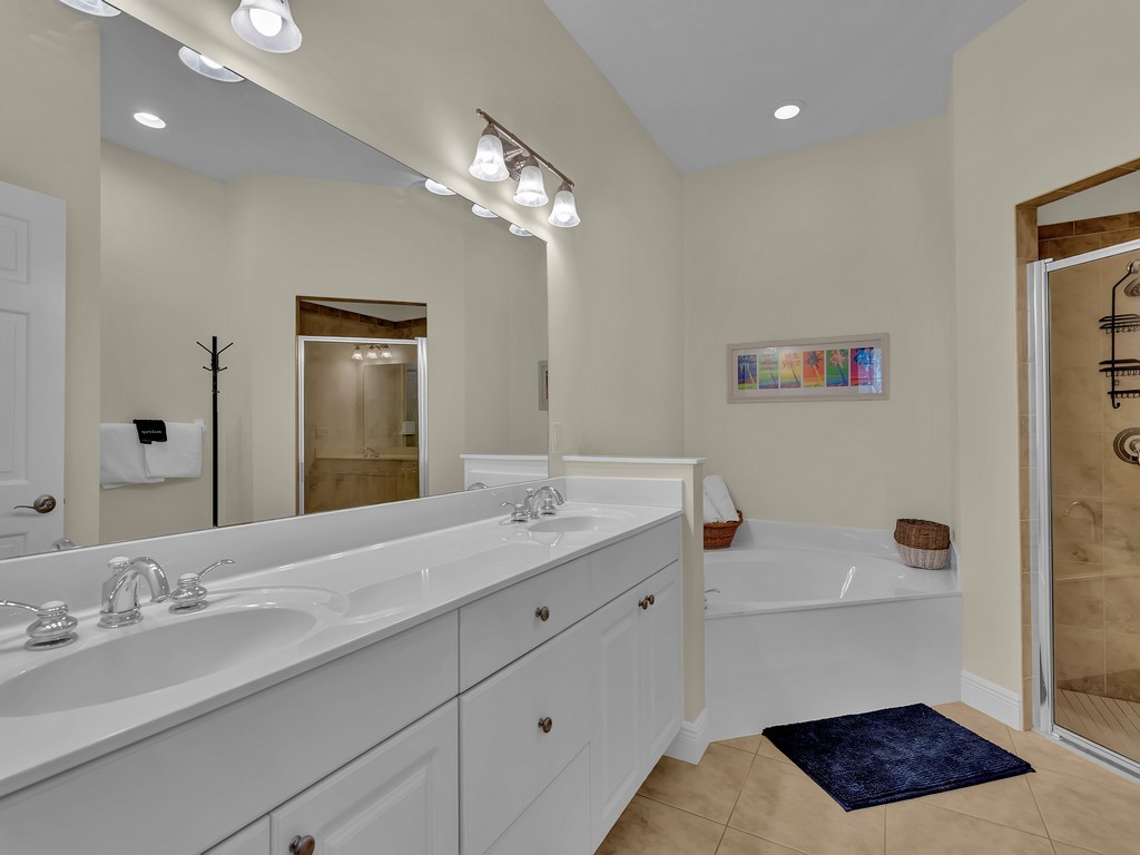 1638 Baseline Lane Vero Beach, FL 32967 - Photo 15 of 36