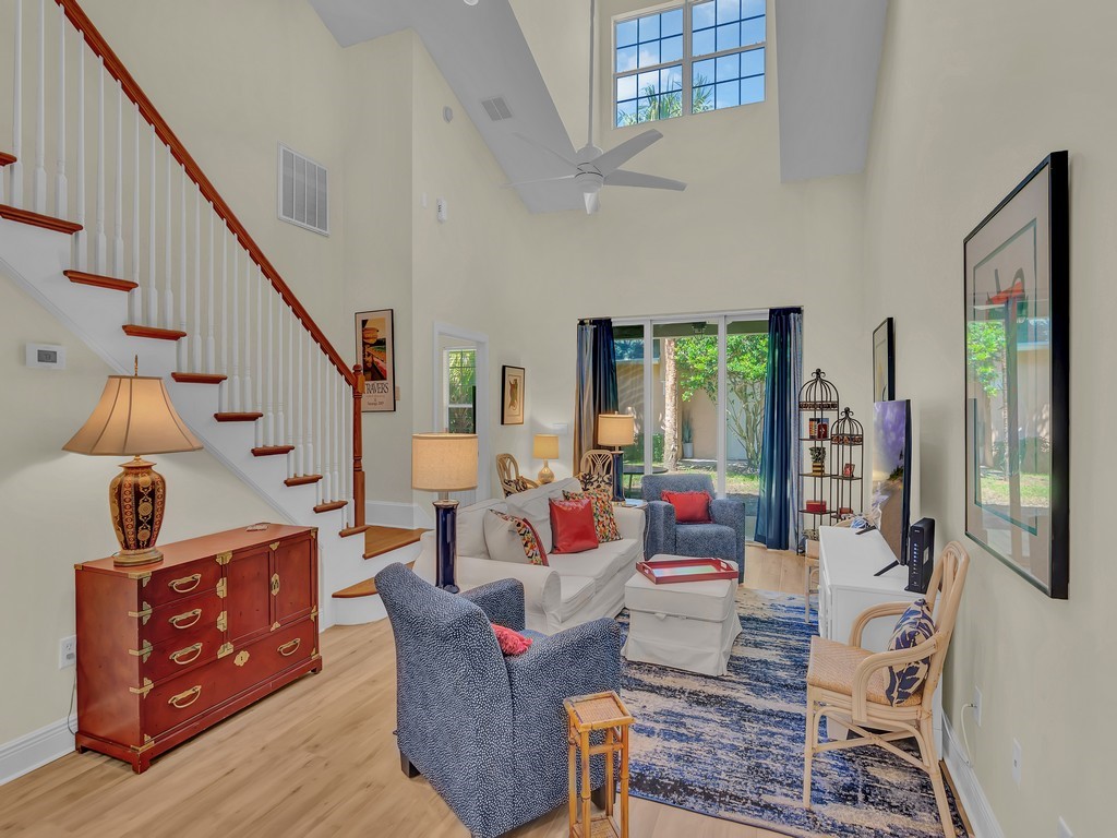 1638 Baseline Lane Vero Beach, FL 32967 - Photo 4 of 36