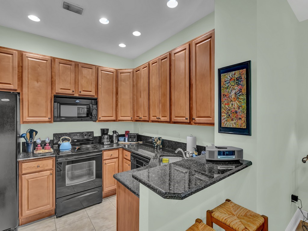 1638 Baseline Lane Vero Beach, FL 32967 - Photo 7 of 36