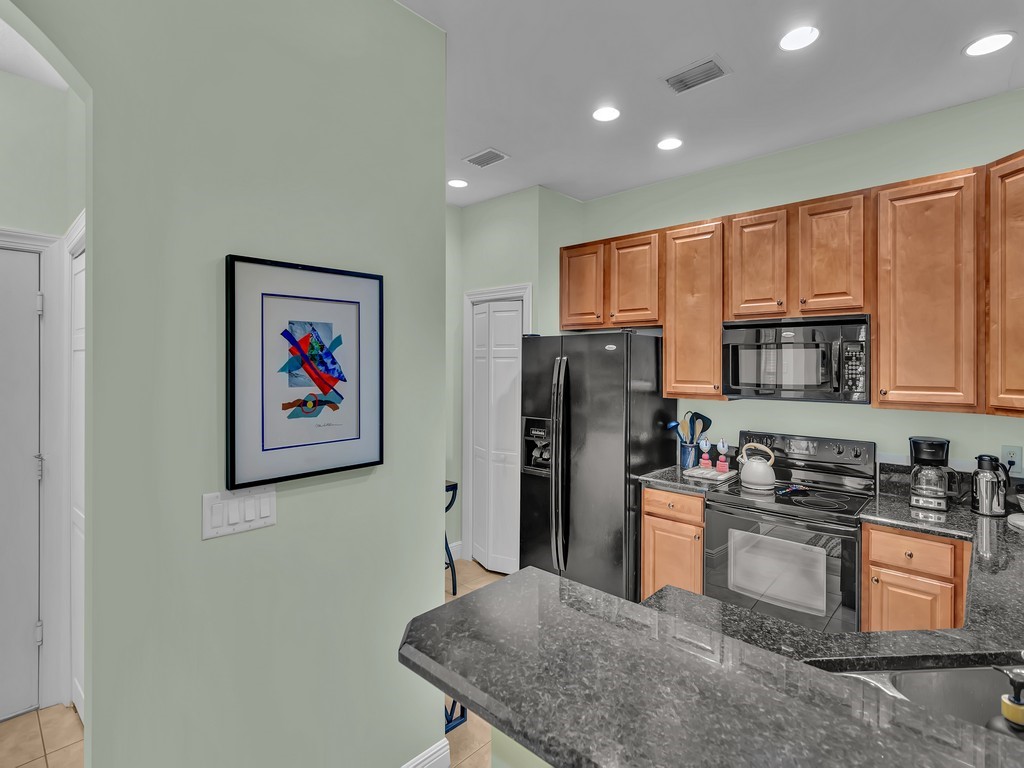 1638 Baseline Lane Vero Beach, FL 32967 - Photo 9 of 36