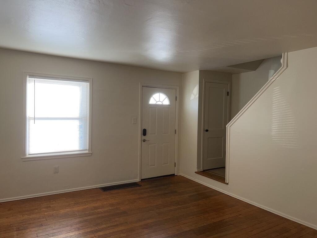 850 East McCreight Avenue Springfield, OH 45503 - Photo 2 of 10