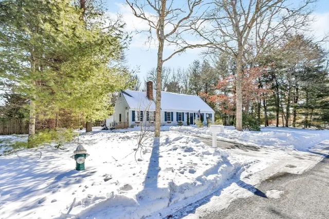 $750,000 | 169 Cedric Road, Barnstable, MA 02632