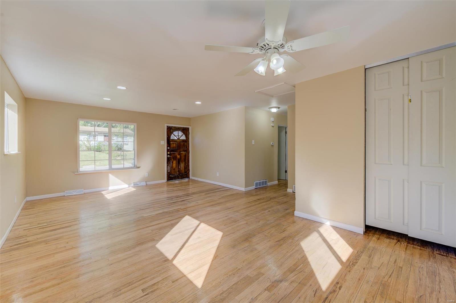 10500 Count Drive St. Louis, MO 63136 - Photo 3 of 14