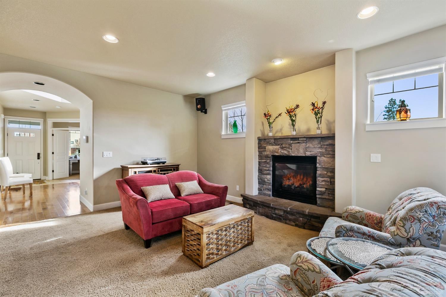 61229 Splendor Lane Bend, OR 97702 - Photo 9 of 25 Additional Photo