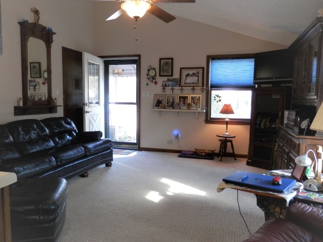 8065 St Joseph Road Benton, IL 62812 - Photo 4 of 26 Gallery Image 4