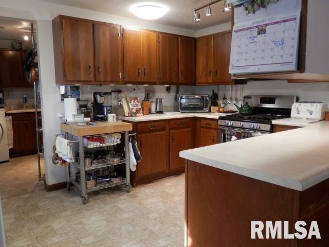 8065 St Joseph Road Benton, IL 62812 - Photo 5 of 26 Gallery Image 5