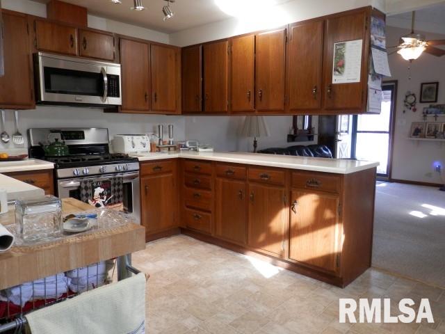 8065 St Joseph Road Benton, IL 62812 - Photo 6 of 26 Gallery Image 6