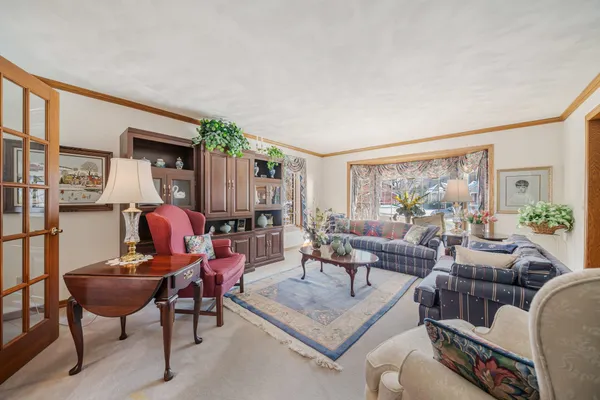 $609,000 | 600 East Woodcrest Drive, Appleton, WI 54915