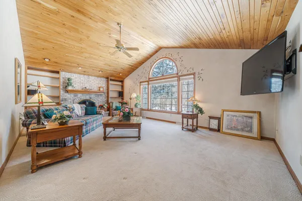 $609,000 | 600 East Woodcrest Drive, Appleton, WI 54915