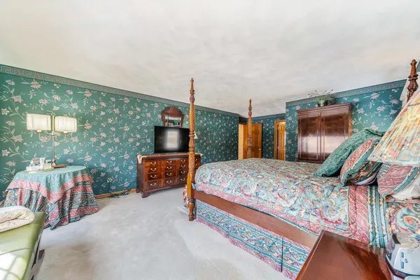 $609,000 | 600 East Woodcrest Drive, Appleton, WI 54915