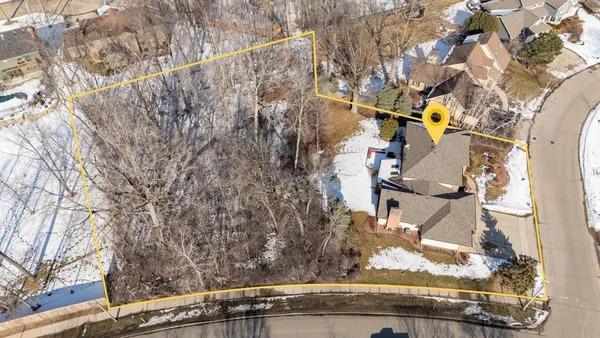 $609,000 | 600 East Woodcrest Drive, Appleton, WI 54915