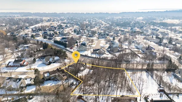 $609,000 | 600 East Woodcrest Drive, Appleton, WI 54915