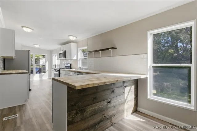 $179,000 | 412 West High Street, Eldon, MO 65026