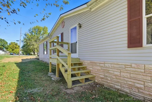 $179,000 | 412 West High Street, Eldon, MO 65026