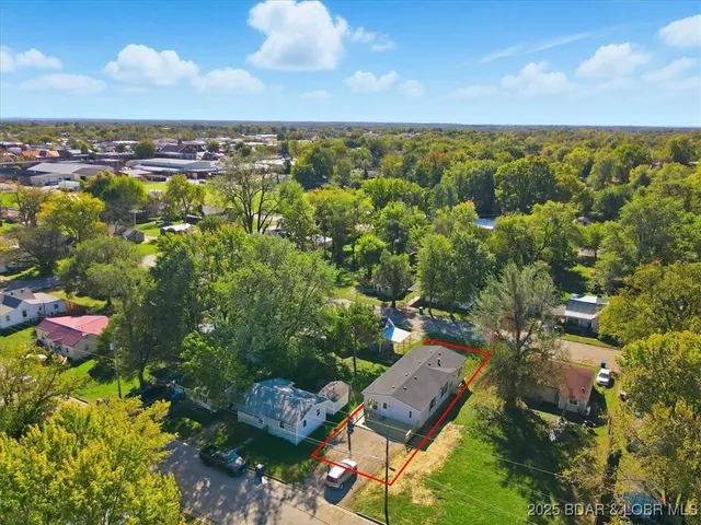 $179,000 | 412 West High Street, Eldon, MO 65026