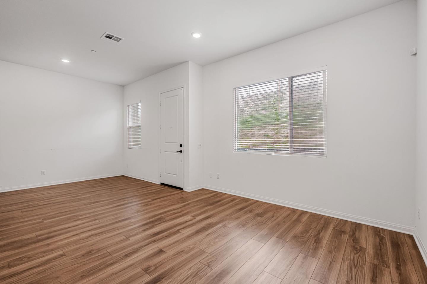 2146 Bluestone Circle Chula Vista, CA 91913 - Photo 9 of 37