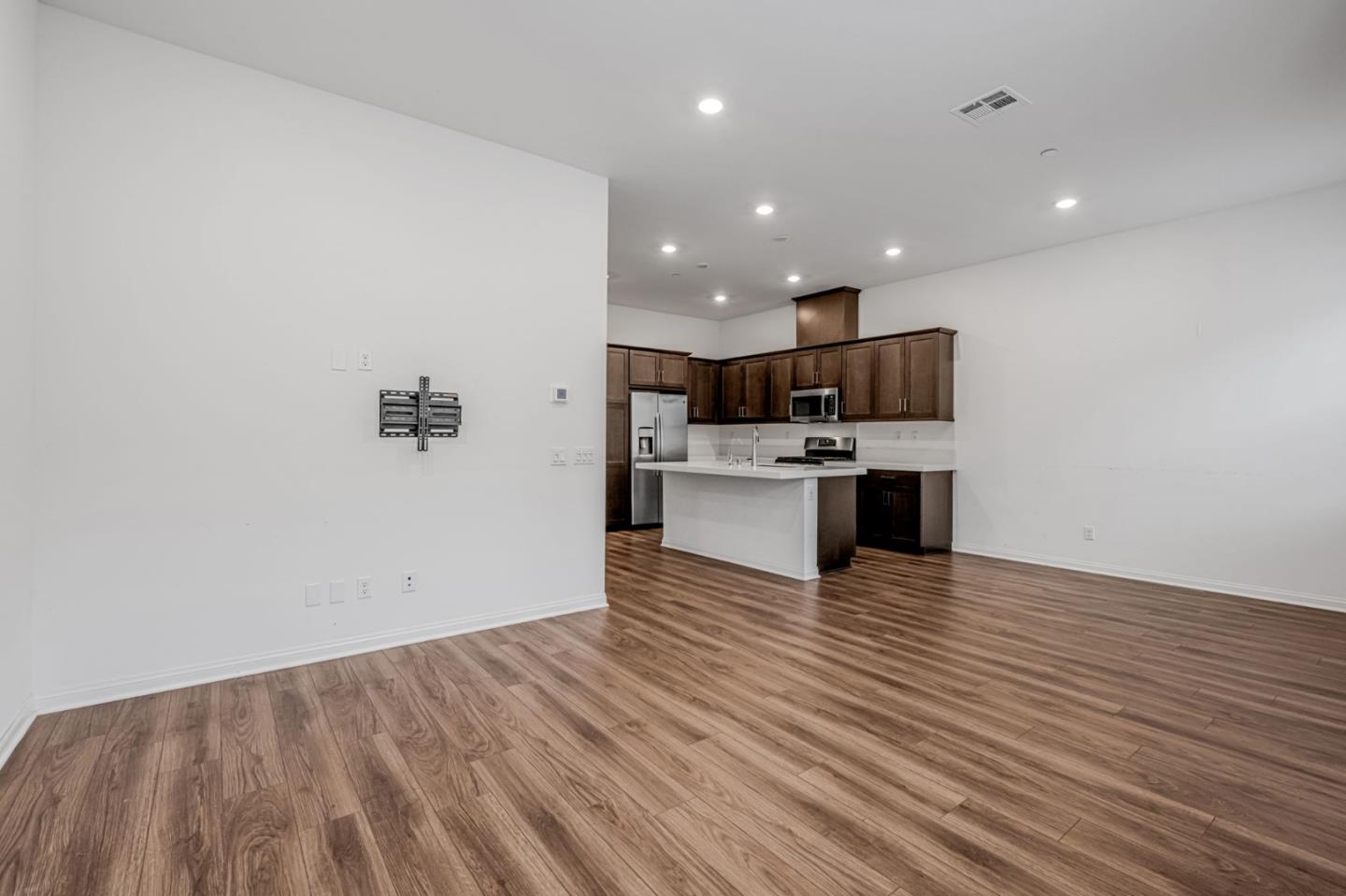 2146 Bluestone Circle Chula Vista, CA 91913 - Photo 10 of 37