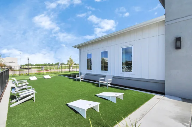 $1,466 | 2020 Grandway Drive, Unit 2106, Katy, TX 77449