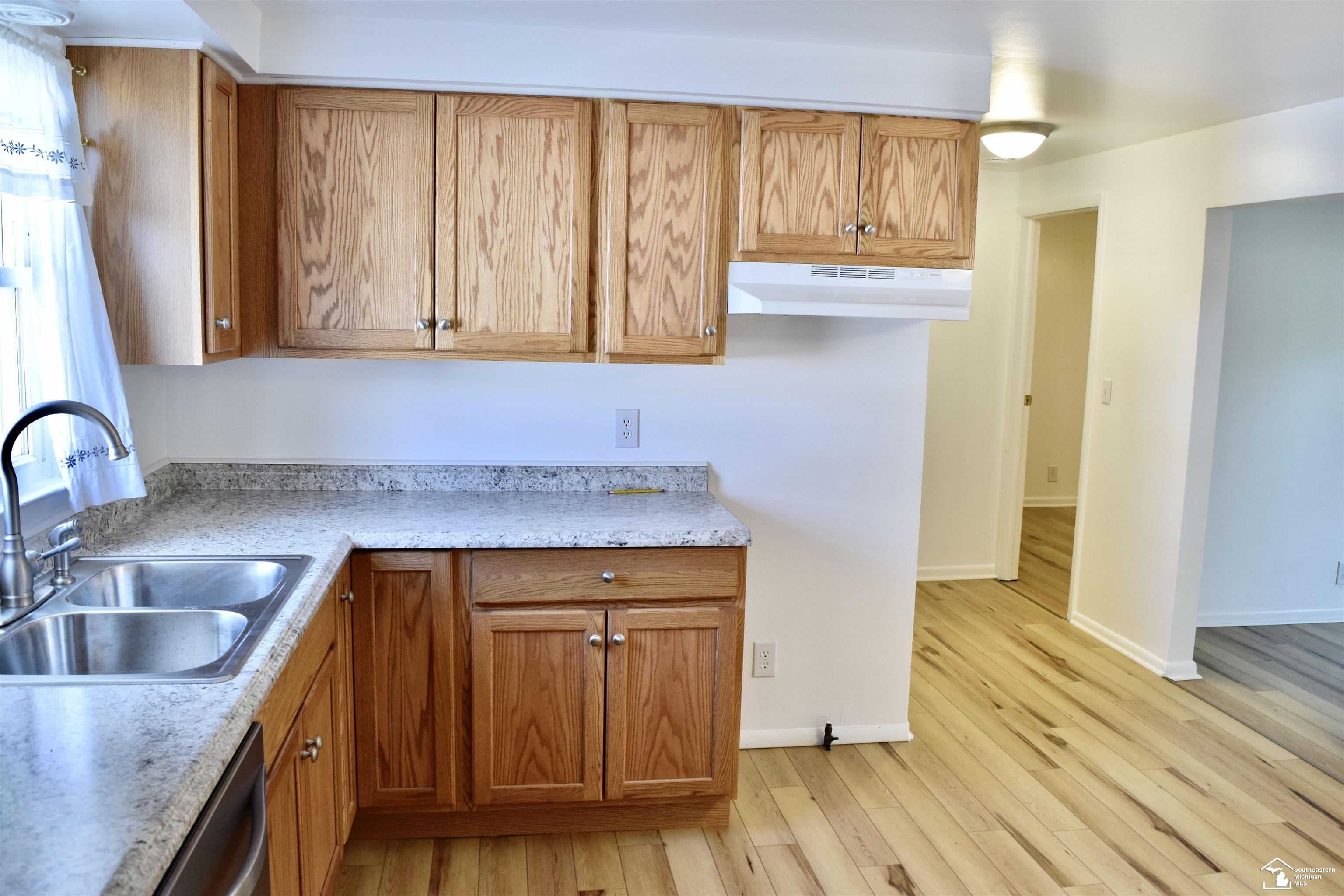 3379 Laurelwood Street, Unit ENGLEWOOD DR Monroe, MI 48162 - Photo 10 of 21 Gallery Image 10