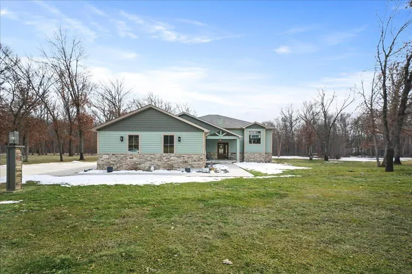 $650,000 | 8183 Old Oak Drive, Demotte, IN 46310