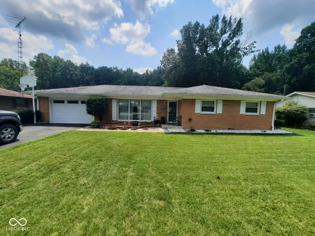 $200,000 | 208 South Street, North Vernon, IN 47265