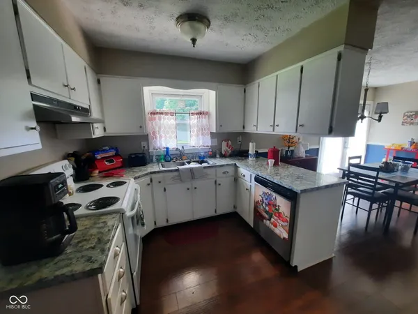 $200,000 | 208 South Street, North Vernon, IN 47265