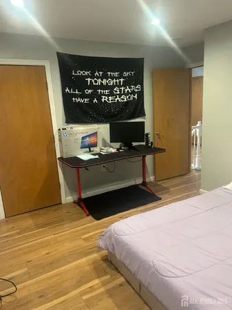 a bed room with a bed