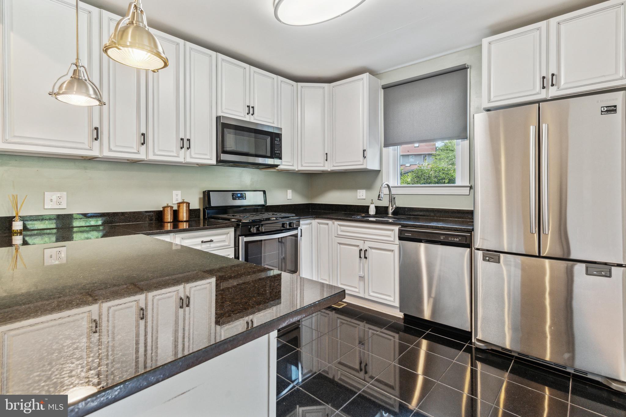 911 Regester Avenue Baltimore, MD 21239 - Photo 11 of 40 Beautiful kitchen