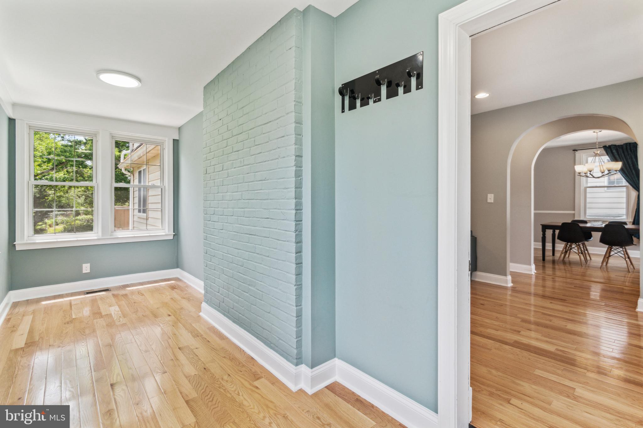 911 Regester Avenue Baltimore, MD 21239 - Photo 17 of 40 Flexible room for office or den