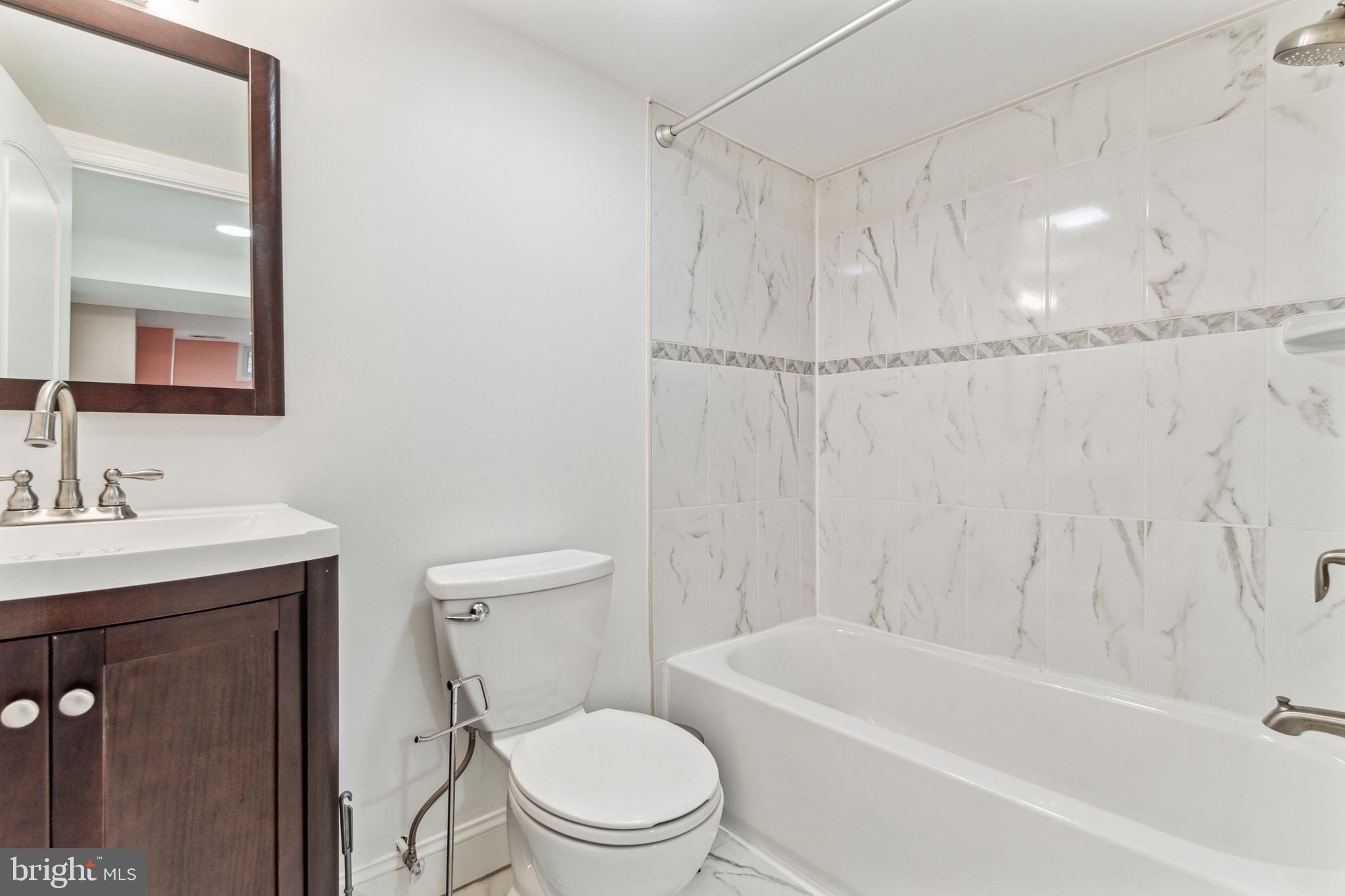 911 Regester Avenue Baltimore, MD 21239 - Photo 31 of 40 Basement full bath